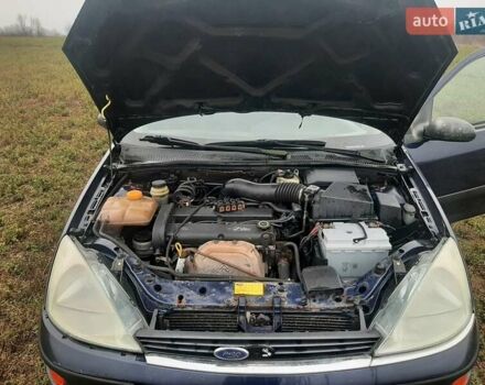 Синій Форд Фокус, об'ємом двигуна 1.6 л та пробігом 390 тис. км за 1100 $, фото 1 на Automoto.ua