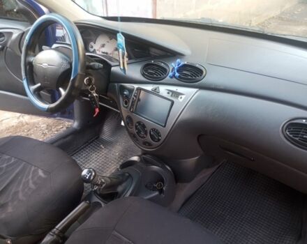 Синий Форд Фокус, объемом двигателя 1.8 л и пробегом 250 тыс. км за 1850 $, фото 3 на Automoto.ua