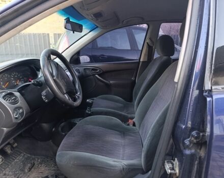 Синий Форд Фокус, объемом двигателя 1.8 л и пробегом 250 тыс. км за 950 $, фото 7 на Automoto.ua