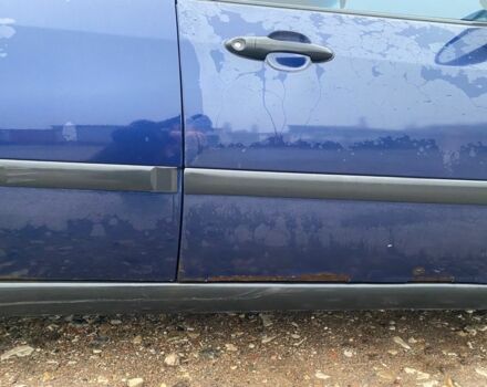 Синій Форд Фокус, об'ємом двигуна 1.8 л та пробігом 255 тис. км за 1800 $, фото 12 на Automoto.ua