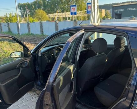 Синій Форд Фокус, об'ємом двигуна 1.6 л та пробігом 309 тис. км за 2300 $, фото 4 на Automoto.ua