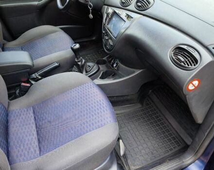 Синий Форд Фокус, объемом двигателя 1.6 л и пробегом 300 тыс. км за 3700 $, фото 10 на Automoto.ua