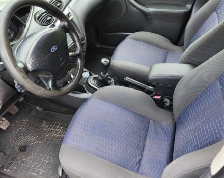 Синий Форд Фокус, объемом двигателя 1.6 л и пробегом 300 тыс. км за 3700 $, фото 11 на Automoto.ua
