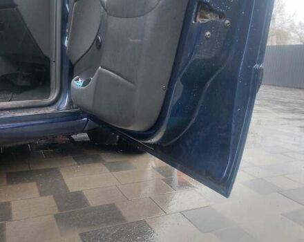 Синий Форд Фокус, объемом двигателя 1.4 л и пробегом 268 тыс. км за 3600 $, фото 10 на Automoto.ua