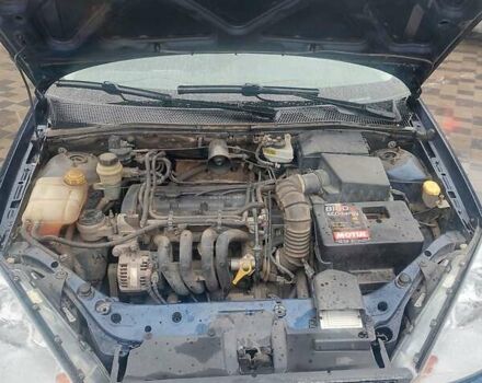 Синий Форд Фокус, объемом двигателя 1.4 л и пробегом 268 тыс. км за 3600 $, фото 7 на Automoto.ua