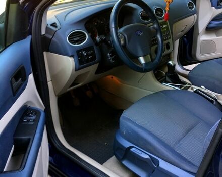 Синий Форд Фокус, объемом двигателя 1.6 л и пробегом 280 тыс. км за 4400 $, фото 6 на Automoto.ua