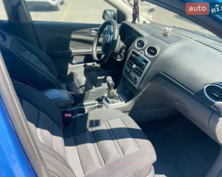 Синій Форд Фокус, об'ємом двигуна 2 л та пробігом 455 тис. км за 3200 $, фото 11 на Automoto.ua
