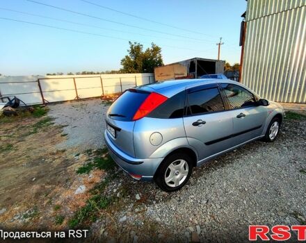 Синий Форд Фокус, объемом двигателя 1.6 л и пробегом 200 тыс. км за 3600 $, фото 1 на Automoto.ua