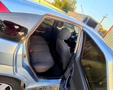 Синий Форд Фокус, объемом двигателя 1.6 л и пробегом 200 тыс. км за 3600 $, фото 2 на Automoto.ua