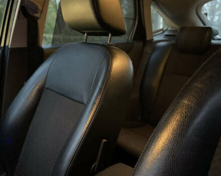 Синій Форд Фокус, об'ємом двигуна 2 л та пробігом 305 тис. км за 4000 $, фото 4 на Automoto.ua