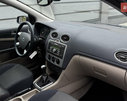 Синій Форд Фокус, об'ємом двигуна 1.6 л та пробігом 220 тис. км за 4500 $, фото 31 на Automoto.ua