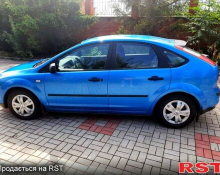 Синий Форд Фокус, объемом двигателя 1.6 л и пробегом 137 тыс. км за 4850 $, фото 1 на Automoto.ua