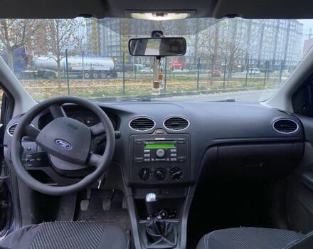 Синий Форд Фокус, объемом двигателя 1.4 л и пробегом 302 тыс. км за 4250 $, фото 5 на Automoto.ua