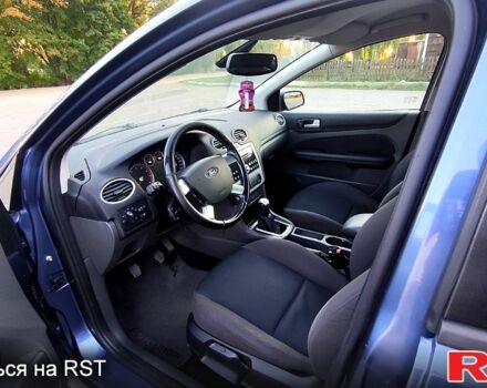 Синій Форд Фокус, об'ємом двигуна 1.6 л та пробігом 260 тис. км за 4800 $, фото 9 на Automoto.ua