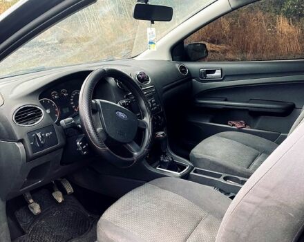 Синій Форд Фокус, об'ємом двигуна 1.4 л та пробігом 200 тис. км за 2400 $, фото 3 на Automoto.ua