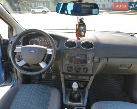 Синій Форд Фокус, об'ємом двигуна 1.4 л та пробігом 177 тис. км за 3800 $, фото 14 на Automoto.ua