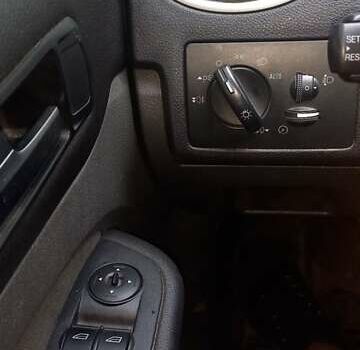 Синий Форд Фокус, объемом двигателя 1.6 л и пробегом 267 тыс. км за 3450 $, фото 7 на Automoto.ua