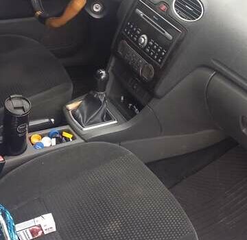 Синий Форд Фокус, объемом двигателя 1.6 л и пробегом 267 тыс. км за 3450 $, фото 4 на Automoto.ua