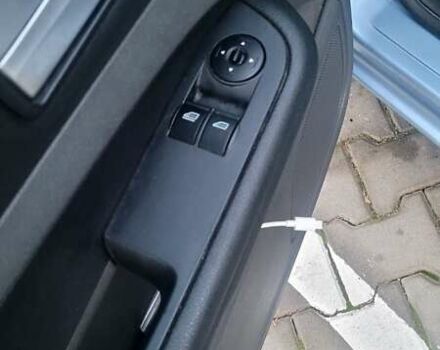 Синій Форд Фокус, об'ємом двигуна 1.6 л та пробігом 370 тис. км за 5000 $, фото 8 на Automoto.ua