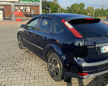 Синий Форд Фокус, объемом двигателя 1.4 л и пробегом 325 тыс. км за 4300 $, фото 4 на Automoto.ua