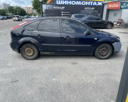 Синий Форд Фокус, объемом двигателя 1.56 л и пробегом 300 тыс. км за 2500 $, фото 2 на Automoto.ua