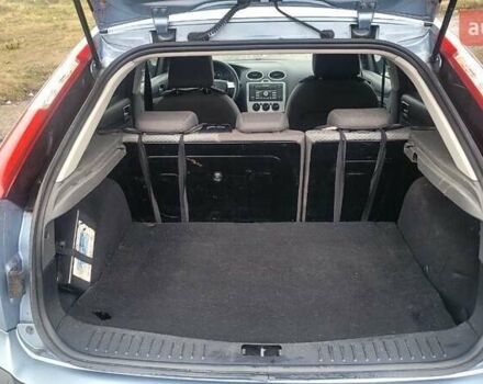 Синий Форд Фокус, объемом двигателя 1.6 л и пробегом 371 тыс. км за 4000 $, фото 4 на Automoto.ua