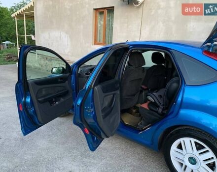 Синий Форд Фокус, объемом двигателя 2 л и пробегом 257 тыс. км за 5500 $, фото 5 на Automoto.ua
