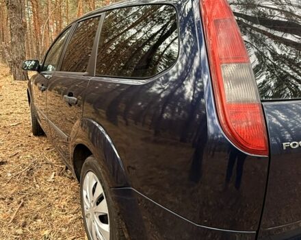 Синий Форд Фокус, объемом двигателя 1.6 л и пробегом 250 тыс. км за 3700 $, фото 3 на Automoto.ua