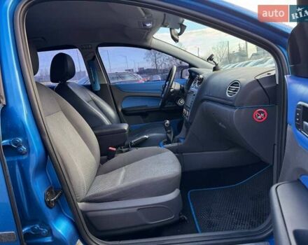 Синий Форд Фокус, объемом двигателя 1.6 л и пробегом 246 тыс. км за 4990 $, фото 11 на Automoto.ua