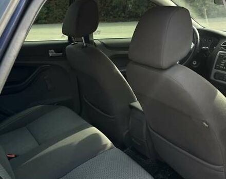 Синий Форд Фокус, объемом двигателя 1.8 л и пробегом 286 тыс. км за 4899 $, фото 13 на Automoto.ua