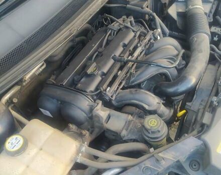 Синій Форд Фокус, об'ємом двигуна 1.6 л та пробігом 296 тис. км за 4450 $, фото 4 на Automoto.ua