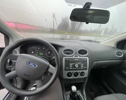 Синий Форд Фокус, объемом двигателя 1.4 л и пробегом 300 тыс. км за 3300 $, фото 7 на Automoto.ua