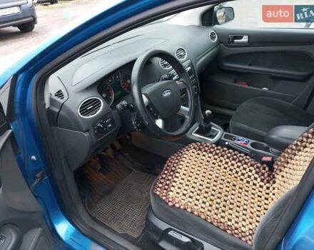 Синий Форд Фокус, объемом двигателя 1.6 л и пробегом 195 тыс. км за 6000 $, фото 3 на Automoto.ua