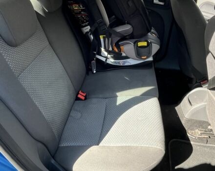 Синий Форд Фокус, объемом двигателя 1.4 л и пробегом 160 тыс. км за 2000 $, фото 9 на Automoto.ua