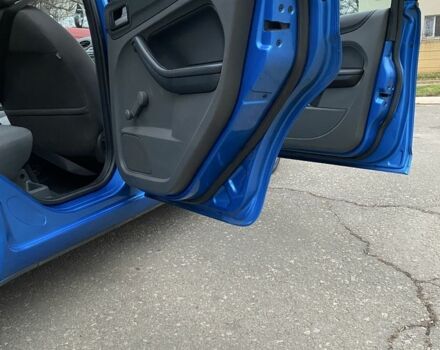 Синий Форд Фокус, объемом двигателя 1.4 л и пробегом 165 тыс. км за 2100 $, фото 8 на Automoto.ua