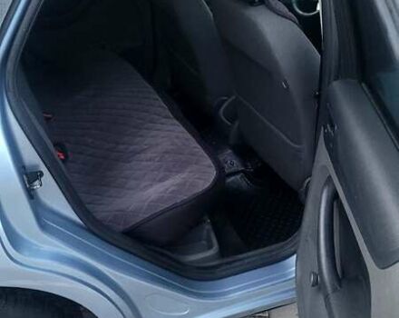 Синій Форд Фокус, об'ємом двигуна 1.6 л та пробігом 372 тис. км за 4000 $, фото 9 на Automoto.ua