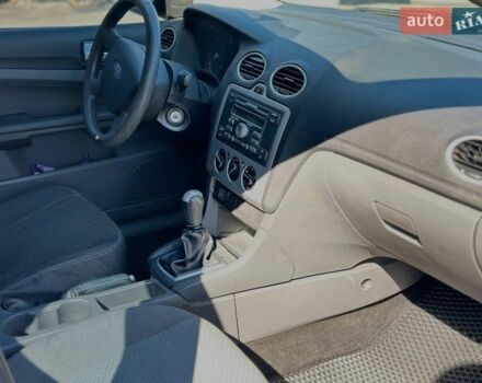 Синий Форд Фокус, объемом двигателя 1.39 л и пробегом 220 тыс. км за 2950 $, фото 11 на Automoto.ua