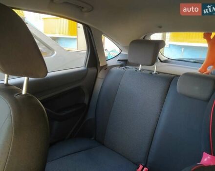 Синій Форд Фокус, об'ємом двигуна 1.6 л та пробігом 296 тис. км за 4450 $, фото 7 на Automoto.ua