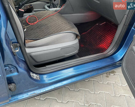 Форд Фокус 2007 у Києві на Automoto.ua Синій Форд Фокус, об'ємом двигуна 1.6 л та пробігом 285 тис. км за 3600 $, фото 22 на Automoto.ua