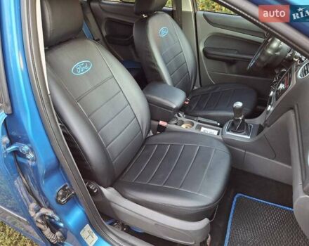 Синий Форд Фокус, объемом двигателя 1.6 л и пробегом 230 тыс. км за 5500 $, фото 13 на Automoto.ua