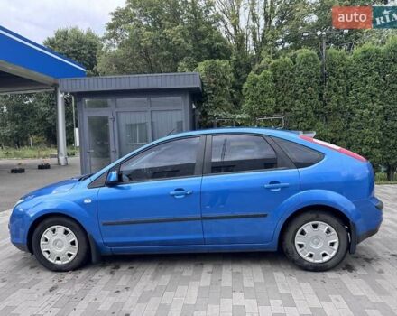 Синій Форд Фокус, об'ємом двигуна 1.6 л та пробігом 173 тис. км за 6000 $, фото 3 на Automoto.ua