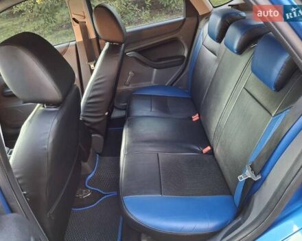 Синий Форд Фокус, объемом двигателя 1.6 л и пробегом 230 тыс. км за 5500 $, фото 18 на Automoto.ua