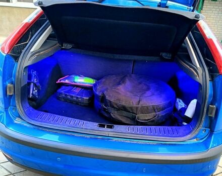 Синий Форд Фокус, объемом двигателя 1.6 л и пробегом 350 тыс. км за 5500 $, фото 7 на Automoto.ua