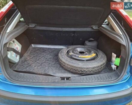 Синий Форд Фокус, объемом двигателя 1.6 л и пробегом 230 тыс. км за 5500 $, фото 22 на Automoto.ua