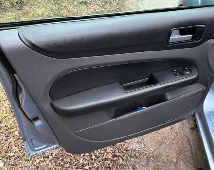 Синий Форд Фокус, объемом двигателя 1.6 л и пробегом 364 тыс. км за 2799 $, фото 17 на Automoto.ua