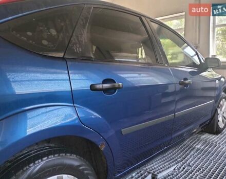 Синий Форд Фокус, объемом двигателя 1.6 л и пробегом 202 тыс. км за 4750 $, фото 10 на Automoto.ua