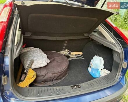 Синий Форд Фокус, объемом двигателя 1.6 л и пробегом 312 тыс. км за 5450 $, фото 8 на Automoto.ua