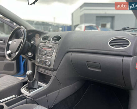 Синий Форд Фокус, объемом двигателя 1.6 л и пробегом 236 тыс. км за 4950 $, фото 17 на Automoto.ua