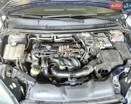 Синий Форд Фокус, объемом двигателя 1.6 л и пробегом 202 тыс. км за 4750 $, фото 13 на Automoto.ua