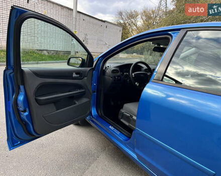 Форд Фокус 2007 в Днепре (Днепропетровске) на Automoto.ua Синий Форд Фокус, объемом двигателя 1.6 л и пробегом 148 тыс. км за 5500 $, фото 11 на Automoto.ua